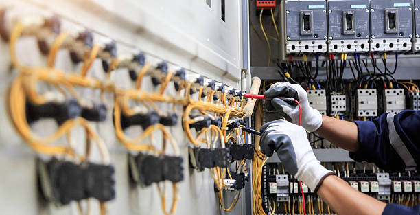 Professional Electrician technician working in Golden Beach, MD